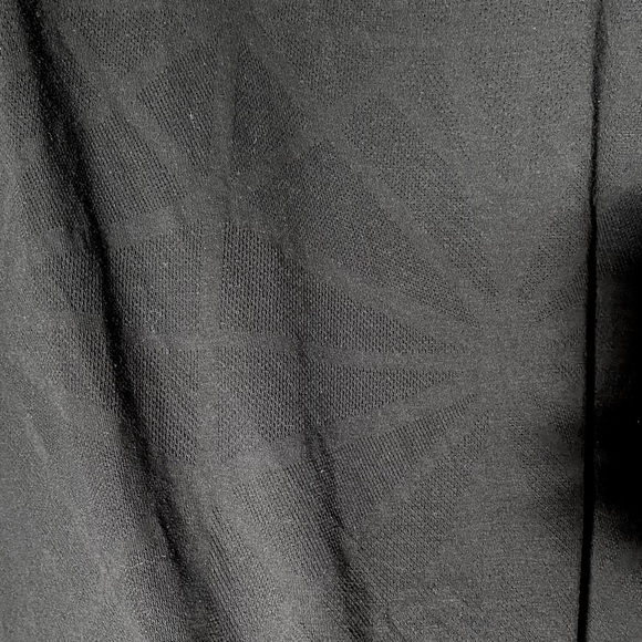 Under Armour HeatGear Running/ Gym Shirt , Size M  Fitted - Picture 4 of 5